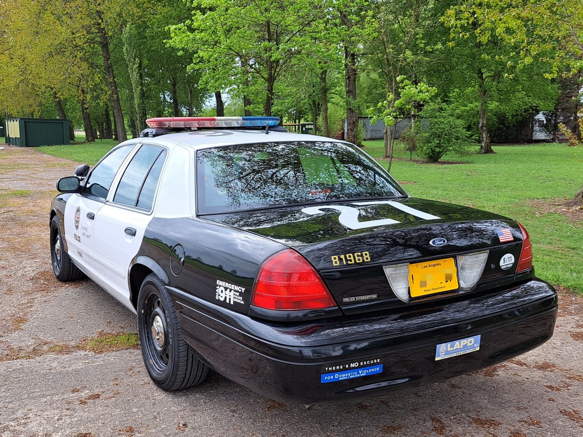 2006 Ford Crown Victoria Image 6